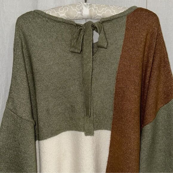 Trendy M-L Green Brown Ivory Color Block Knit Back Tie Sweater - Picture 8 of 15